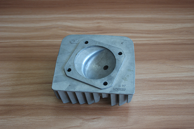 發(fā)動機缸蓋