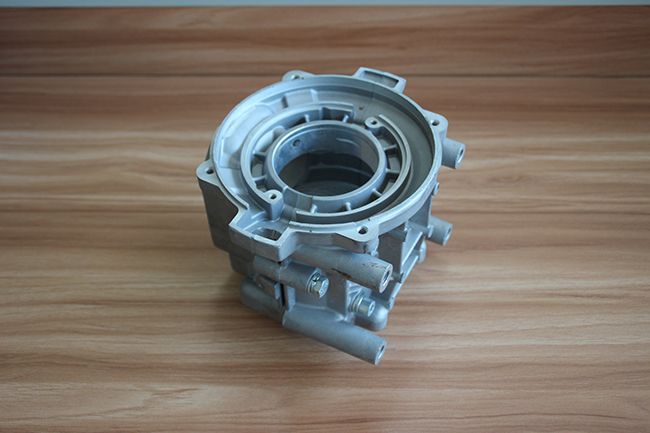 單缸發(fā)動機箱體